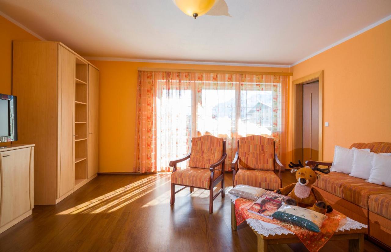 Village Apartments 阿亨基希 外观 照片