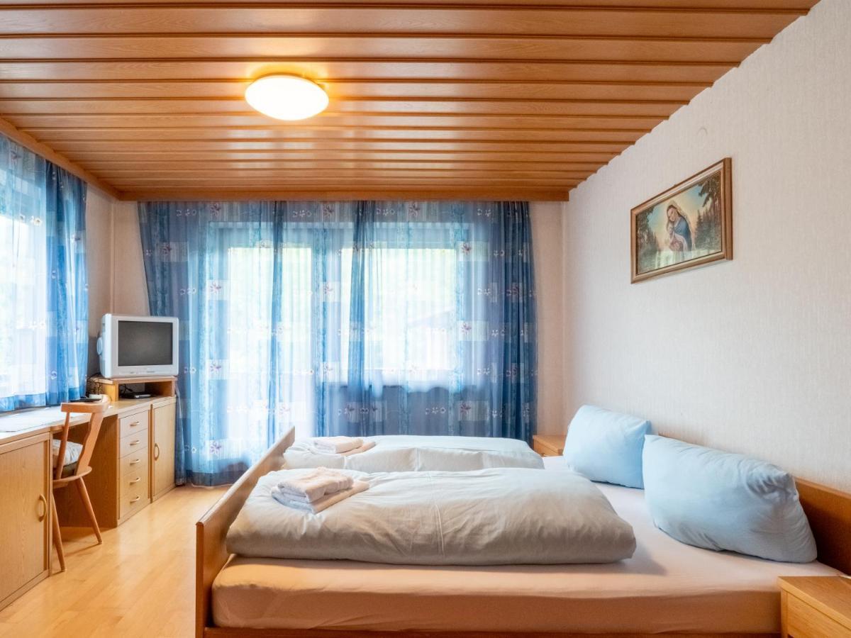 Village Apartments 阿亨基希 外观 照片