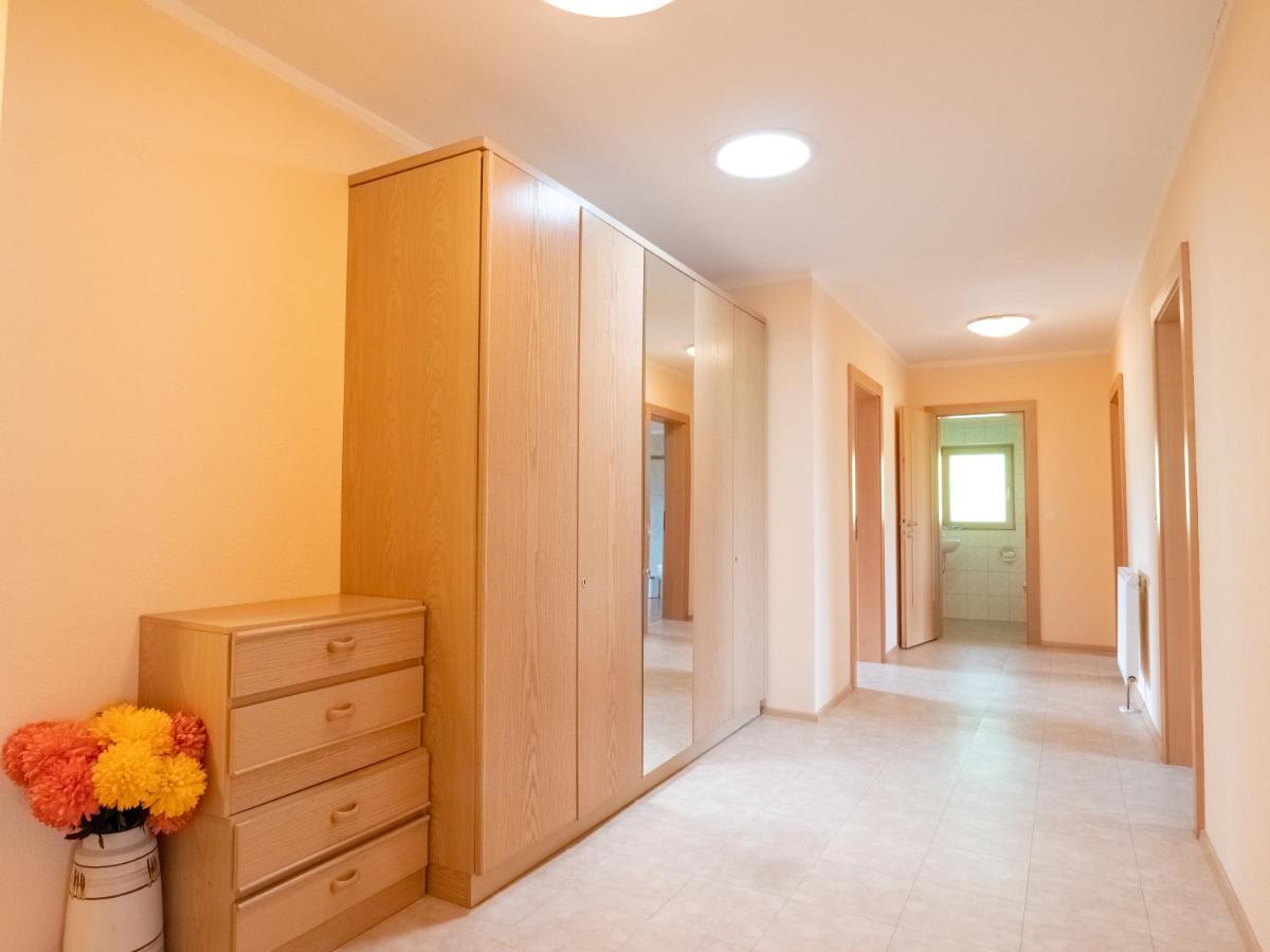 Village Apartments 阿亨基希 外观 照片