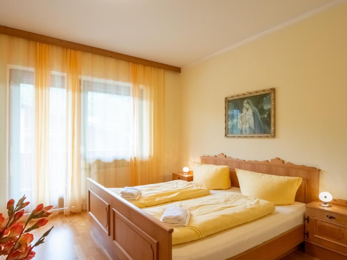Village Apartments 阿亨基希 外观 照片